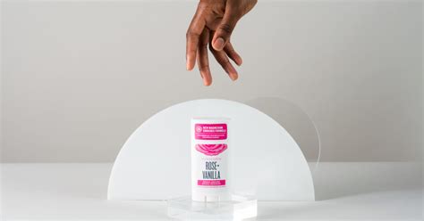 The Best Way To Apply Natural Deodorant The Natural Mag Schmidts