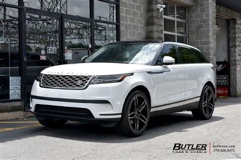 Land Rover Velar With 22in Savini BM17 Wheels Exclusively From Butler