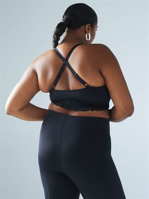 Lace Race Low Impact Sports Bra In Black Savage X Fenty