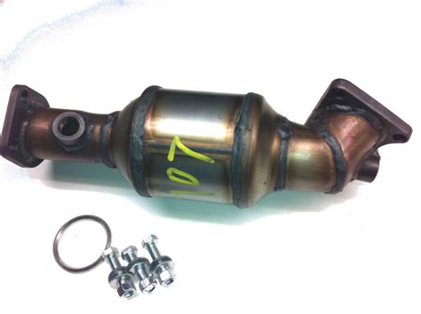 Saturn Vue L Front Bank Manifold Catalytic Converter