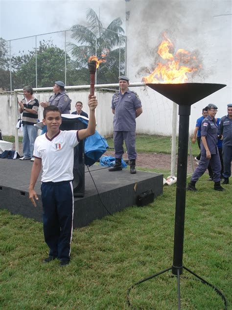 Col Gio Militar Da Pmam Ii Unidade Cidade Nova Medalhista Transporta