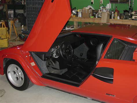 Lamborghini Countach LP500 Walk Around Page 1