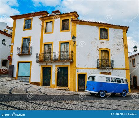 Fachadas Residenciais Tradicionais Em Constancia Portugal Foto De