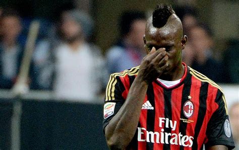 Balotelli perde 1º pênalti da carreira e Napoli põe fim a jejum no San