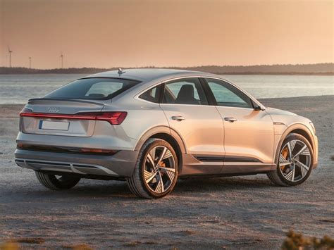 Audi E Tron Sportback Listino Prezzi Scheda Tecnica Consumi E Foto