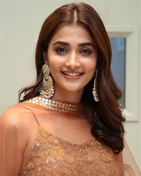 Pin By Mr Sandeep On Pooja Hegde Pakistani Dresses Actress Priya