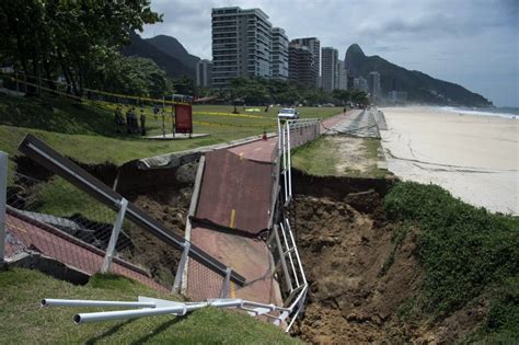 Lluvias Y Fuertes Vientos Dejan 4 Fallecidos Y Decenas De Evacuados En