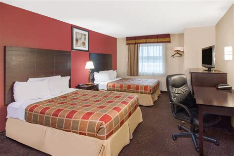 Travelodge by Wyndham Romulus Detroit Airport | Romulus, MI Hotels