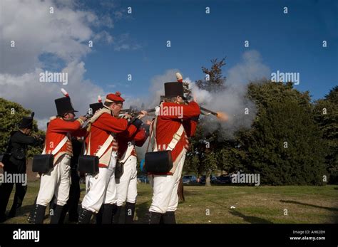 Musket firing hi-res stock photography and images - Alamy