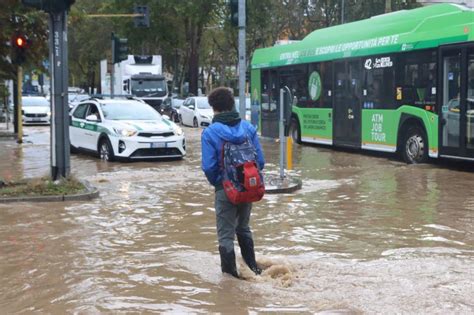 Maltempo A Milano Terminata L Esondazione Del Seveso