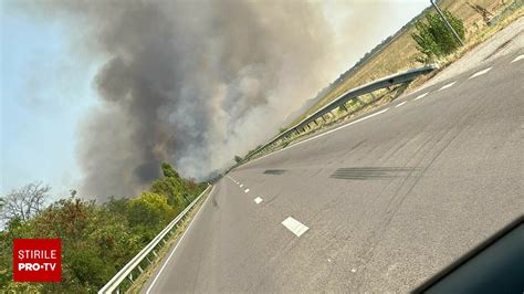 Puternic Incendiu De Vegeta Ie N Jude Ul Dolj Ntre Craiova I