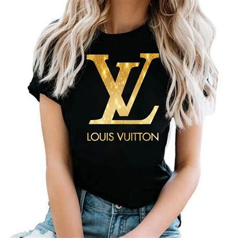 Tshirt Louis Vuitton Gold Tee Louis Vuitton In 2020 T Shirts For Women Shirt Outfit Women