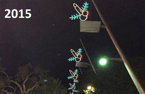 Greece Has Some Very Awkward Christmas Decorations (2 pics)