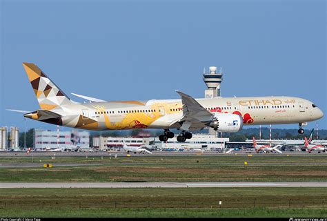 A Bmd Etihad Airways Boeing Dreamliner Photo By Marco Papa