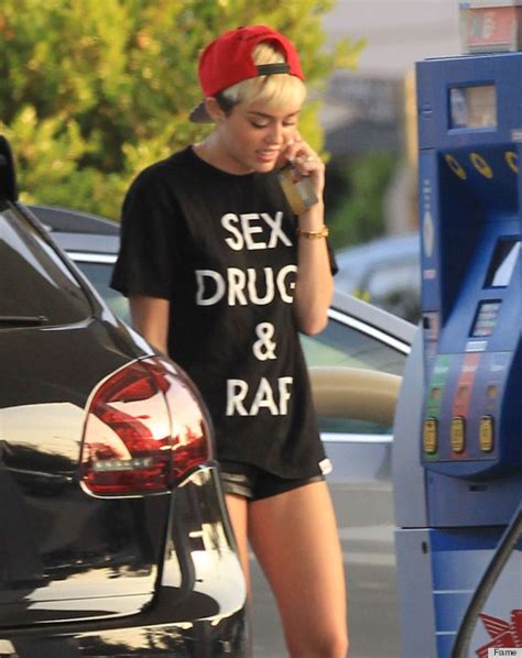 Miley Cyrus Sex T Shirt And Hot Pants Are A Strange Look Photos