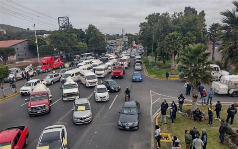 Transportistas Bloquean La Boulevard Adolfo L Pez Mateos Atizapan De