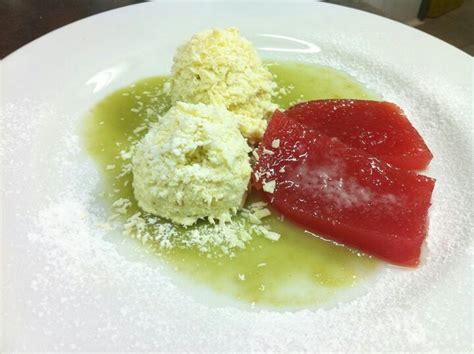 Mousse Di Cioccolato Bianco E Rabarbaro Con Gelatina Di Cocomero