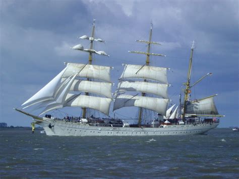 File Sailing Ship Gorch Fock Wikimedia Commons