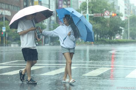 快訊／2縣市大雨特報 一路下到明晚 Ettoday生活新聞 Ettoday新聞雲