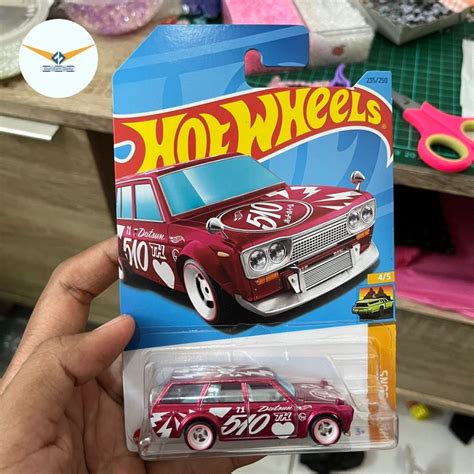 Jual Hot Wheels DATSUN 510 WAGON BLUEBIRD SUPER TREASURE HUNT PINK STH THS Shopee Indonesia