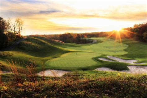 Grand Geneva Resort & Spa, find the best golf getaway in Wisconsin