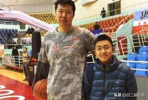 王治郅兒子亮相受關注！15歲身高2米05，能成為新一代追風少年？ 每日頭條