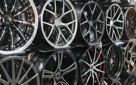 Rims vs. Wheels: What's the Difference? | Capital One Auto Navigator