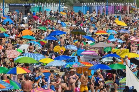 Major Incident Declared On Bournemouth Beach As Thousands Pack It And