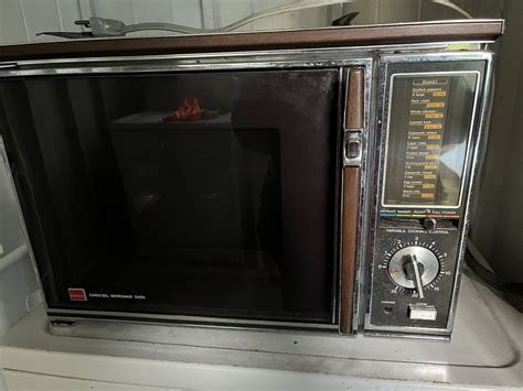 Sharp Carousel Microwave Oven