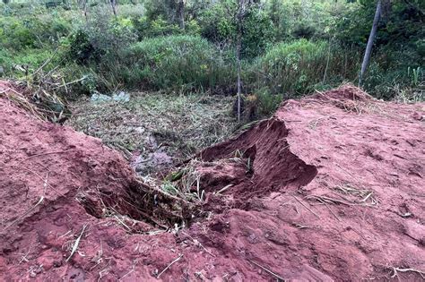 Obra De Controle De Eros O Em Rodovia De Cruzeiro Do Oeste Atrai Tr S