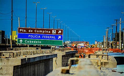 Coluna A Pesquisa Sobre A Cidade E A Brasil De Fato Para Ba