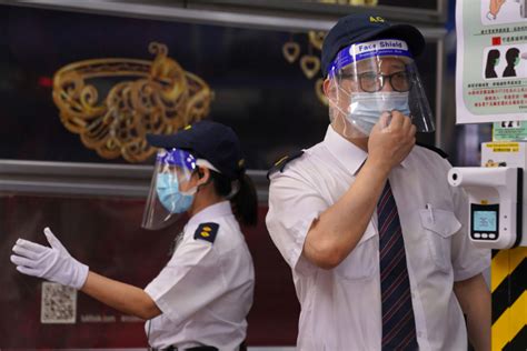 全球首例！香港一名新冠康复者赴欧洲旅行后二次感染 侨报网