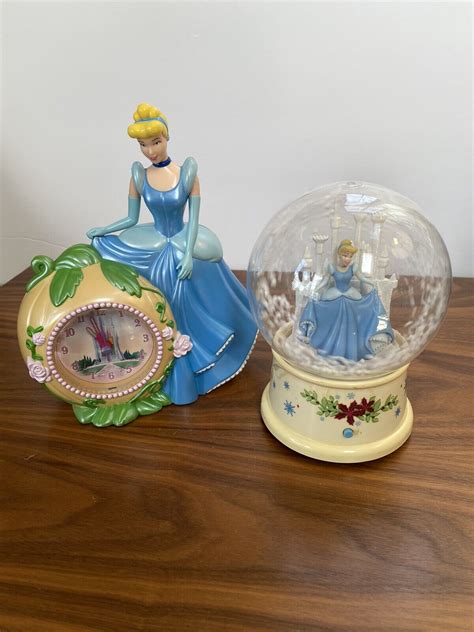 Mavin Disney Princess Cinderella Waterless Christmas Musical Snow