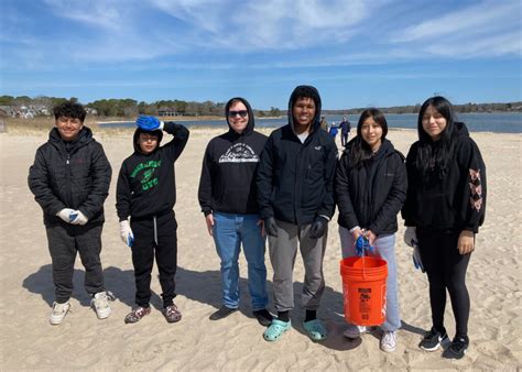 Beach Clean Up At Georgica Pond Friends Of Georgica Pond Foundation