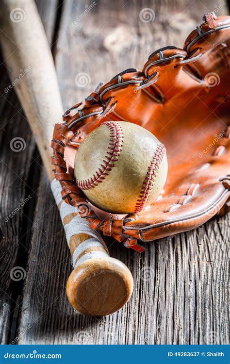 Vintage Baseball Bat And Ball Stock Image Image Of Mitt Equipment