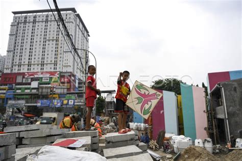 PEMBANGUNAN KAMPUNG GEMBIRA GEMBRONG SUDAH 90 PERSEN ANTARA Foto