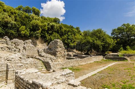 Ansicht An Den Ruinen Der Alten Stadt Butrint In Albanien Stockbild