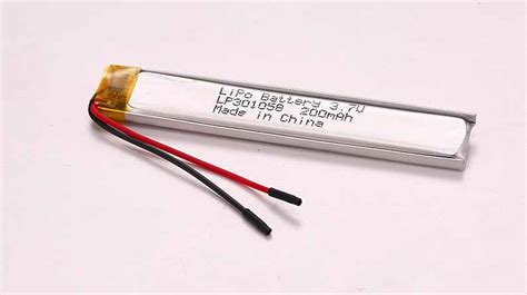 Lithium Polymer Akkus LP301058 3 7V 200mAh 0 74Wh Mit Schutzschaltung