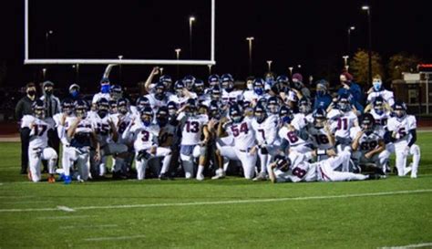 Varsity Football Team Make Adjustments For Successful Season – THE SPECTATOR