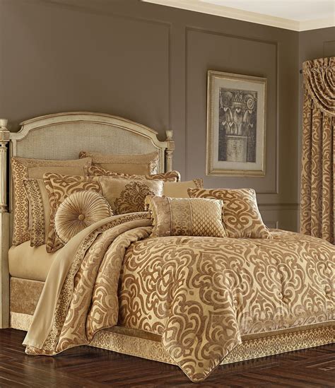 J Queen New York Siciliy Gold Damask Chenille Comforter Set Dillard S Gold Comforter