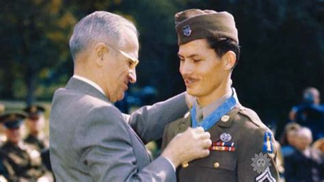 Desmond Doss The Real Life Hacksaw Ridge Soldier Who Saved 75 Lives And Received The Medal Of