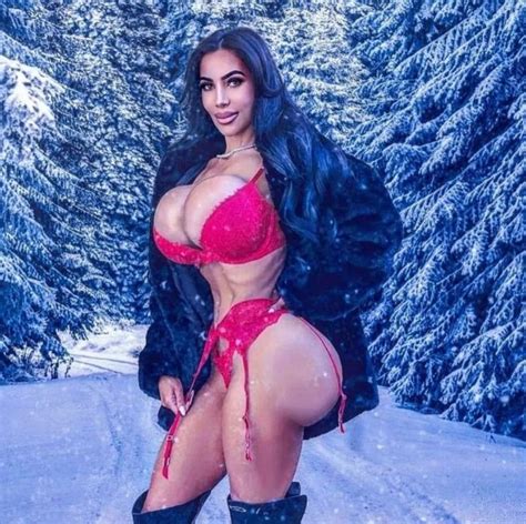 Photo Christina Ashten Gourkani Walking Around In The Snow In A Bikini