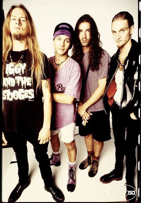 Alice In Chains Photographed By Chris Cuffaro 1992 In 2022 Alice In