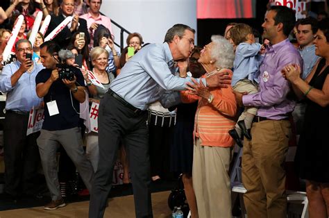 Barbara Bush Campaigns For Jeb In New Hampshire Time