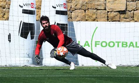 Alisson Becker to miss upcoming games due to muscle injury