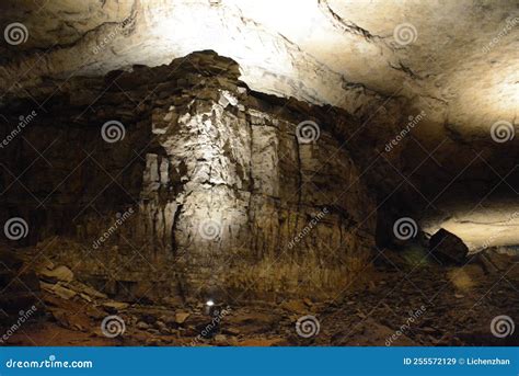 Historic Entrance In Mammoth Cave National Park Stock Image Image Of Inside Park 255572129