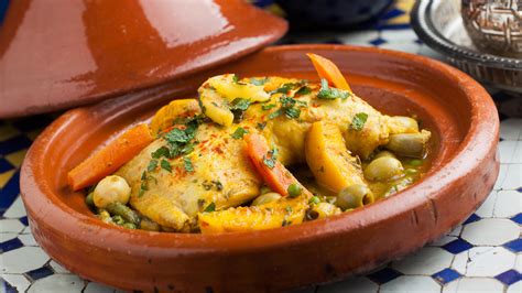 La recette facile du poulet au citron façon tajine de Cyril Lignac