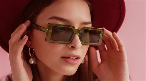 The Hottest Trends In Eyewear For 2022