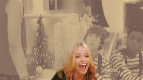 halston sage | Tag | PrimoGIF