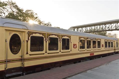 Top 7 Reasons Why Palace On Wheels Catches A Travelers Fancy